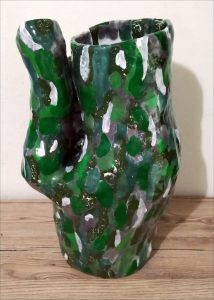 Collection HUMANASTREE Title: TREEGREEN Material: ceramic Sizes (cm) H: 38 - W: 25 - D: 21 Weight (g) 2200 Designed in 2024